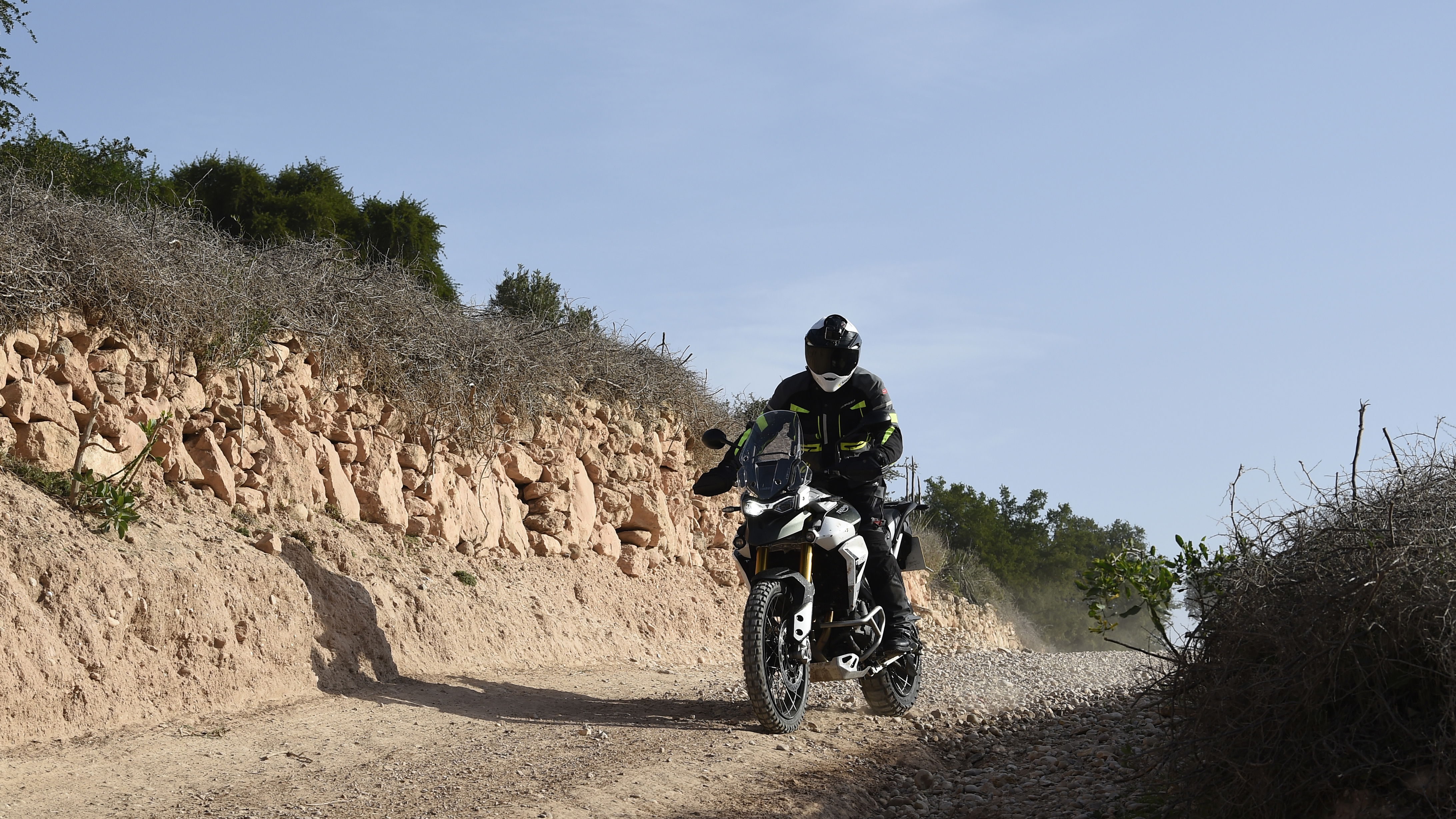Triumph Tiger 900 Visordown Review